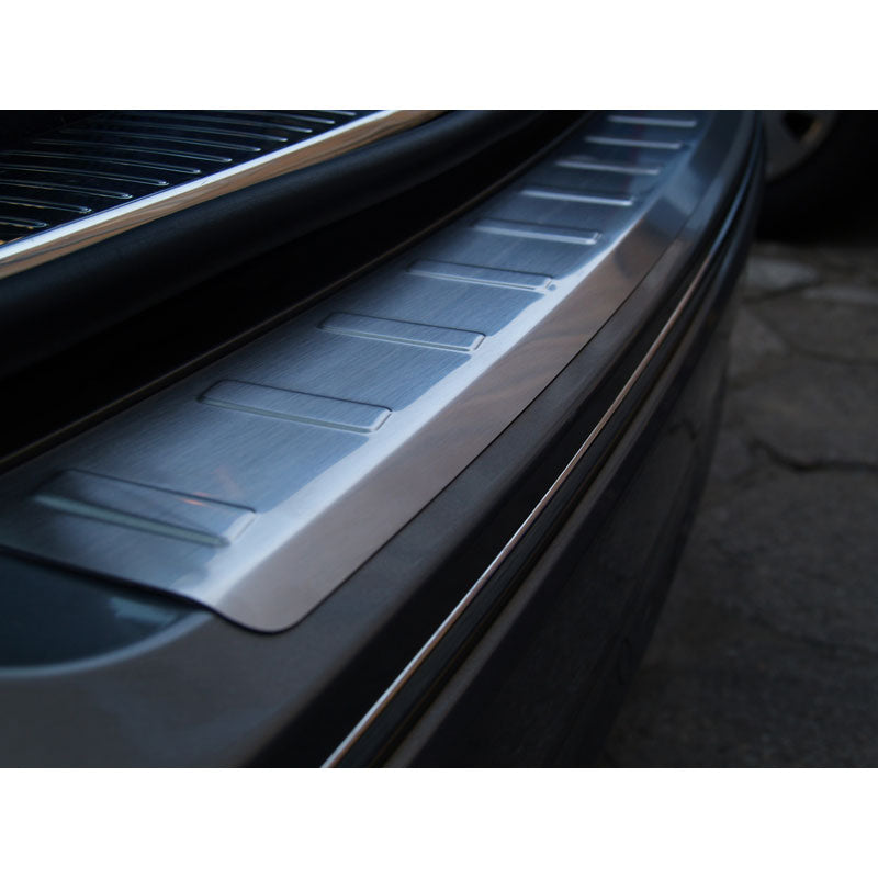 Avisa, Bakre stötfångarskydd, Rostfritt stål, passar Skoda Superb Combi 2009-2013 'Ribs'