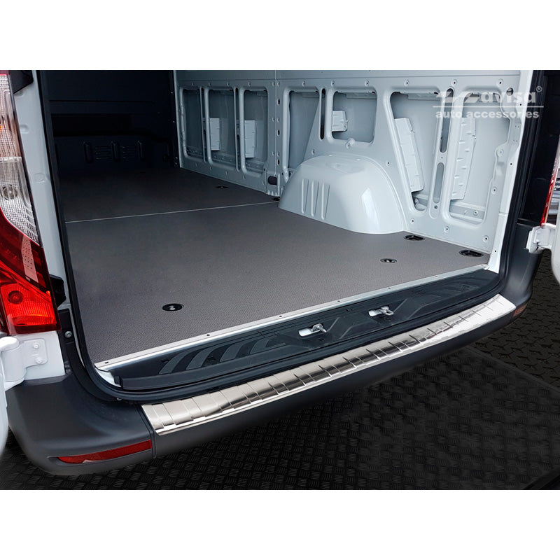 Avisa, Bakre stötfångarskydd, Rostfritt stål, passar Mercedes Sprinter III 2018- 'Ribs'