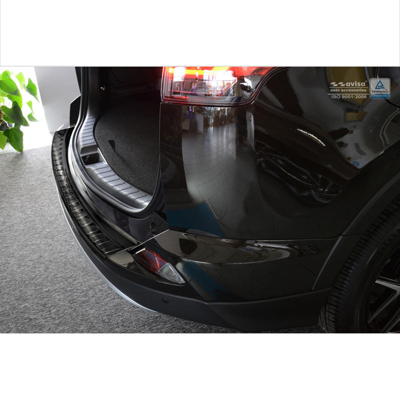 Avisa, Bagkofangerbeskytter, Sort, Rustfritstål, passer til Toyota RAV4 2016- 'Ribs'
