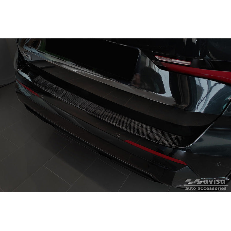 Avisa, Bagkofangerbeskytter, 3D ægte carbon, passer til BMW X1 U11 / U11 xLine 2022- 'Ribs'