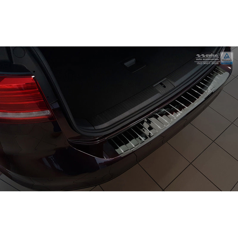 Avisa, Bagkofangerbeskytter, Blank Sort, Rustfritstål, passer til Volkswagen Passat 3G Variant 2014-2023 incl. Alltrack 'Ribs'