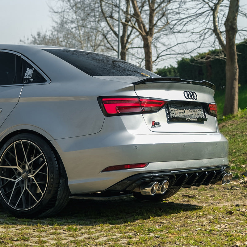 OneWay, Bagkofanger diffuser, Glossy sort, Passer til Audi A3 (8V) Sedan Facelift 2016-2020