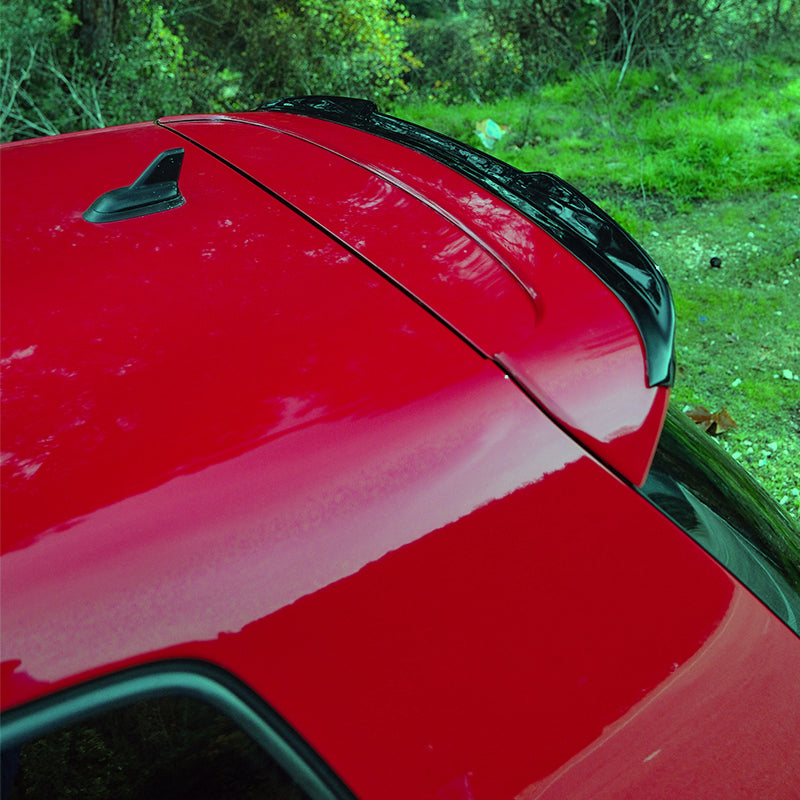 OneWay, Tagspoiler, Blank sort, passer til Volkswagen Golf VI GTi/GTD/R (2008-2012)